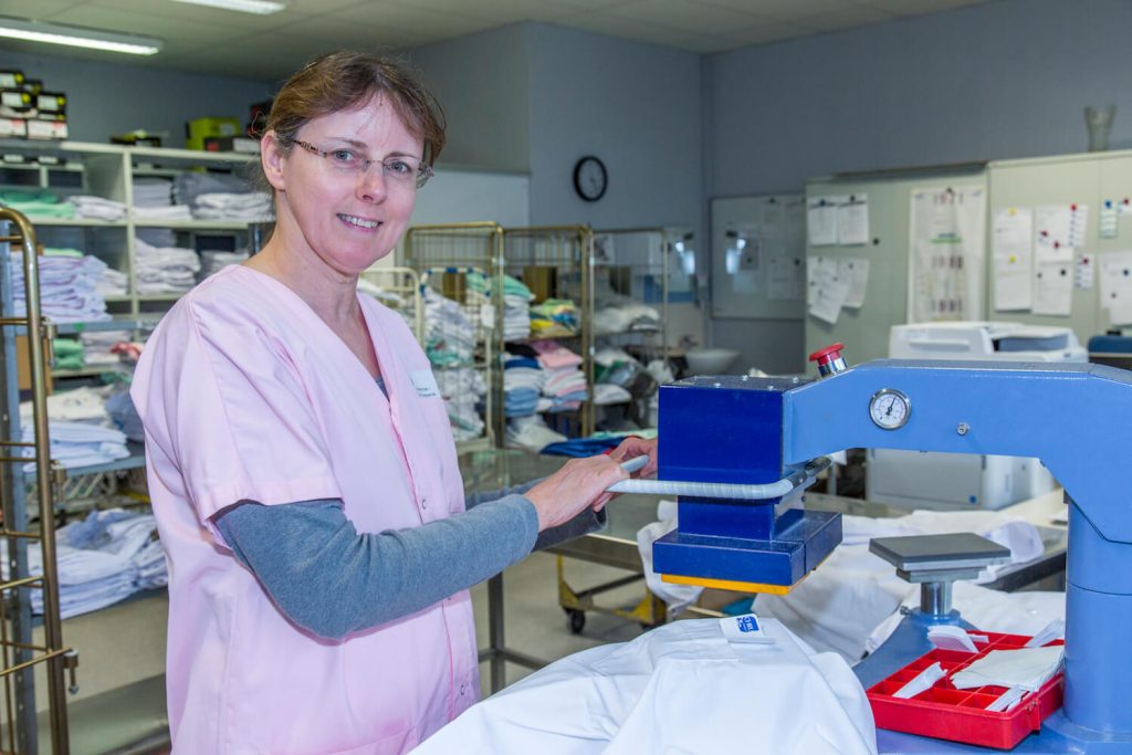 Agent de blanchisserie à l'hôpital: un maillon essentiel des services hospitaliers