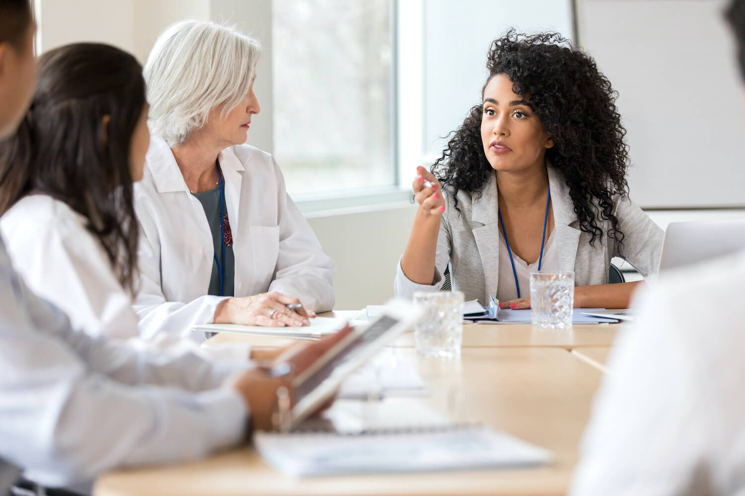 L’ergonome hospitalier : il aide les équipes à trouver des solutions en fonction des moyens à disposition