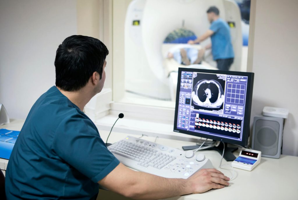 Comment devenir manipulateur en électroradiologie à l’hôpital?