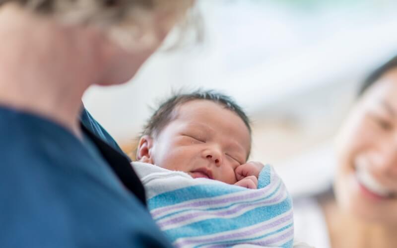 Quelle formation suivre pour devenir infirmière puéricultrice à l’hôpital ?