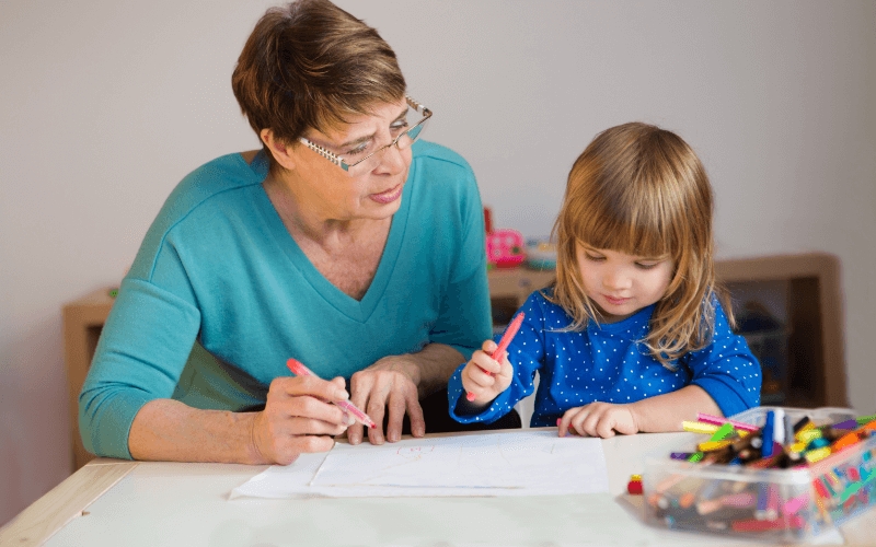 Educateur de jeunes enfants (EJE) : un spécialiste de la petite enfance à l’hôpital