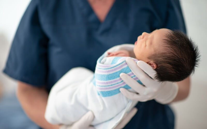 Quel salaire pour une infirmière puéricultrice débutante ?