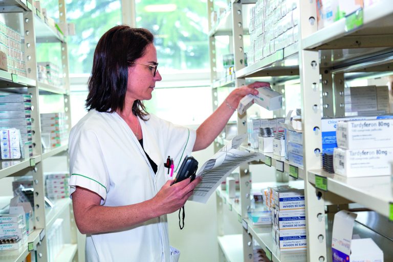 Magasinier hospitalier : un spécialiste de la logistique de santé