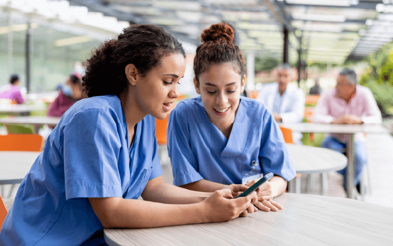 Les opportunités de carrière pour les paramédicaux dans la Fonction publique hospitalière